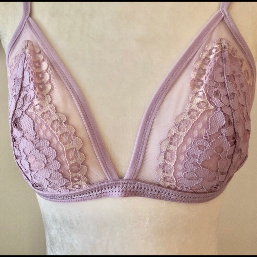 VICTORIAS SECRET Lilac Lace Bralette Sz. L